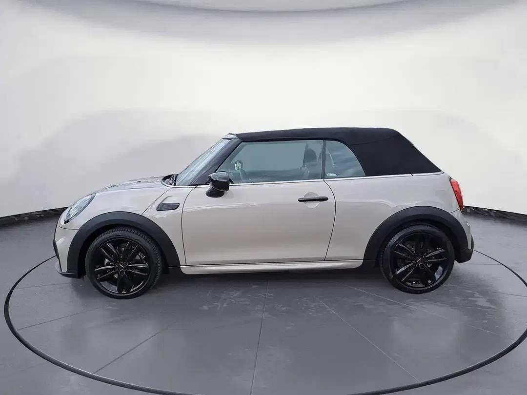 MINI Cooper Cabrio - Thumbnail 2