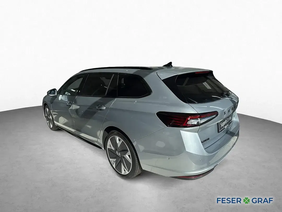Skoda Superb - Thumbnail 6