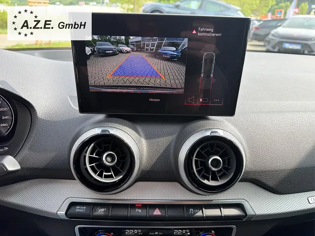 Audi Q2 - Thumbnail 17