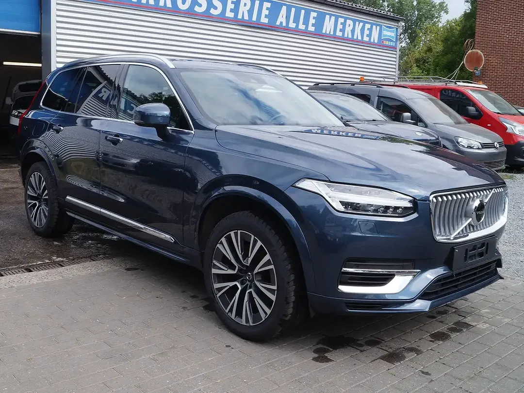 Volvo XC90 - Thumbnail 10