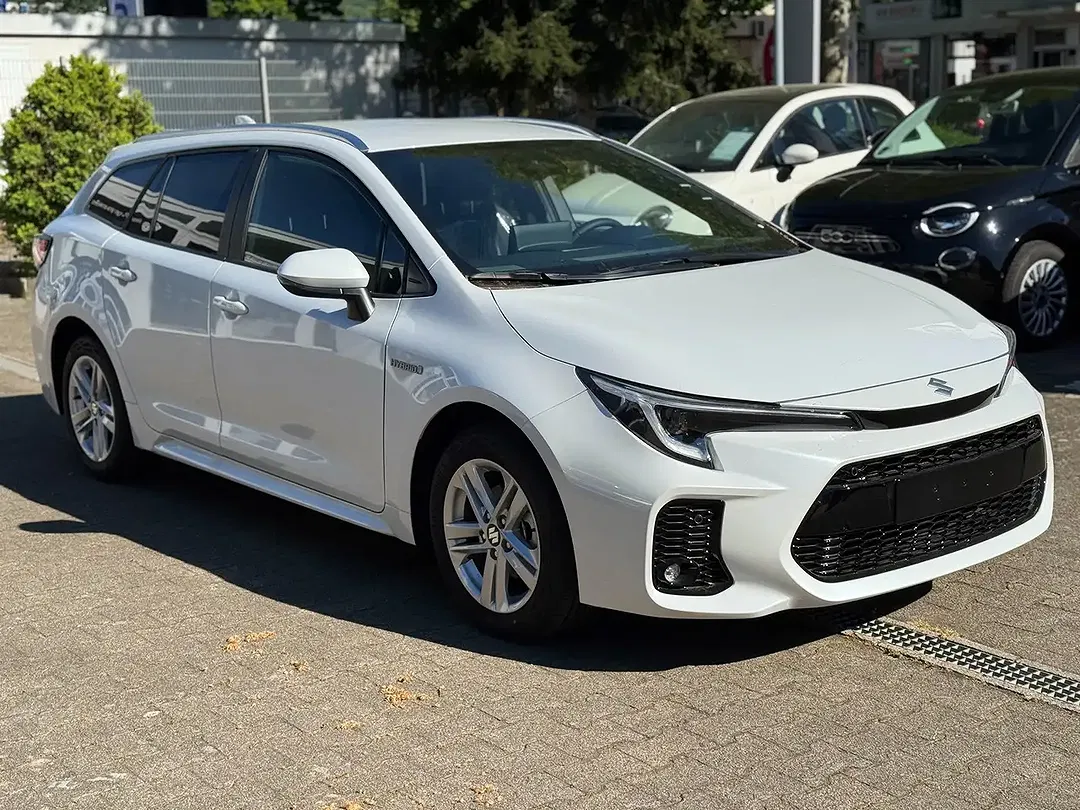 Suzuki Swace - Thumbnail 3