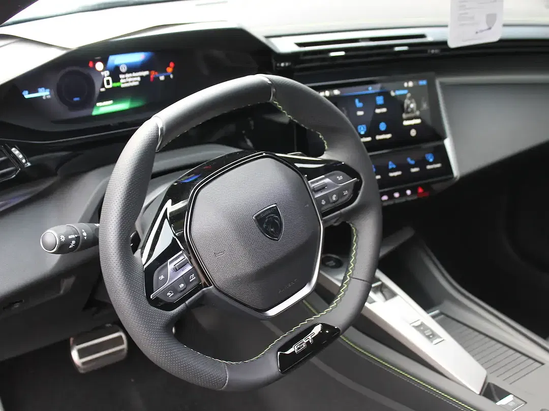 Peugeot 308 - Thumbnail 12