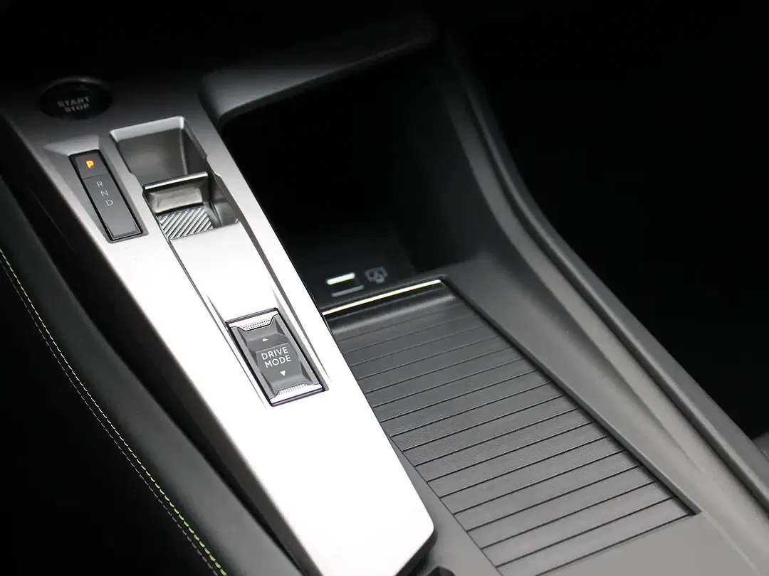 Peugeot 308 - Thumbnail 15
