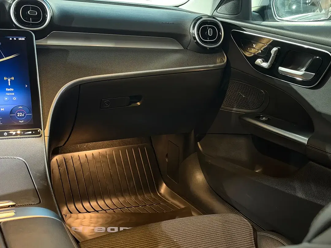 Mercedes-Benz C 200 - Thumbnail 24
