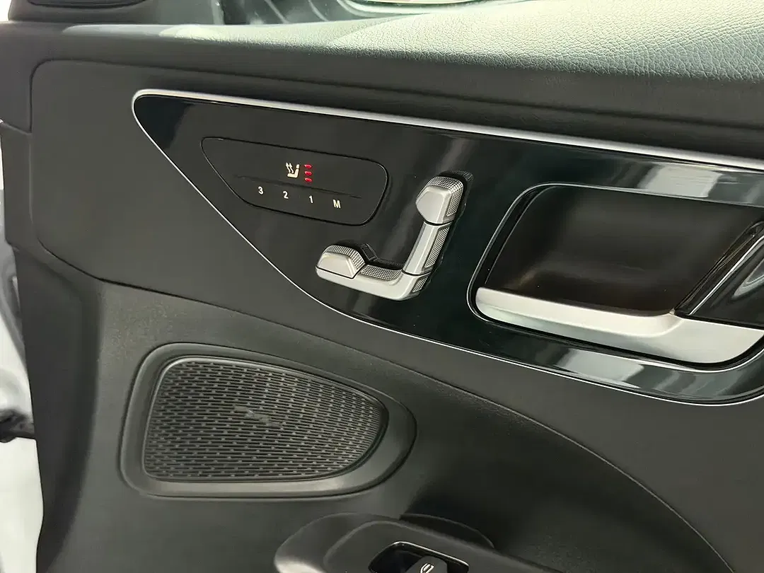 Mercedes-Benz C 200 - Thumbnail 34