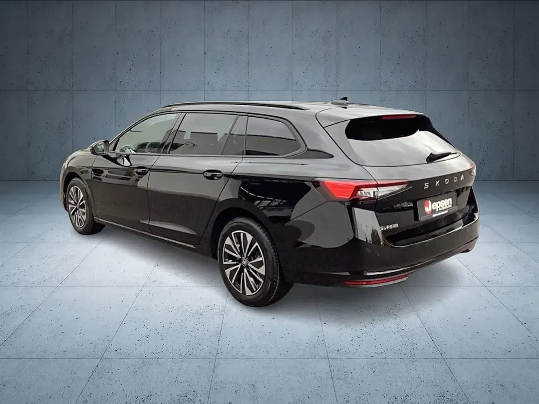 Skoda Superb - Thumbnail 3