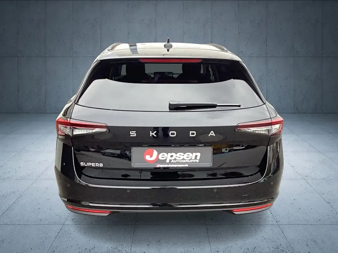 Skoda Superb - Thumbnail 4