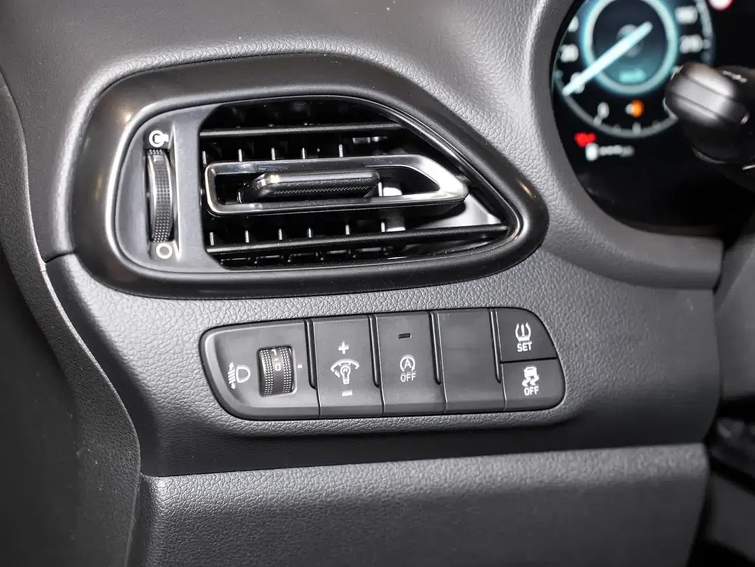 Hyundai i30 - Thumbnail 15
