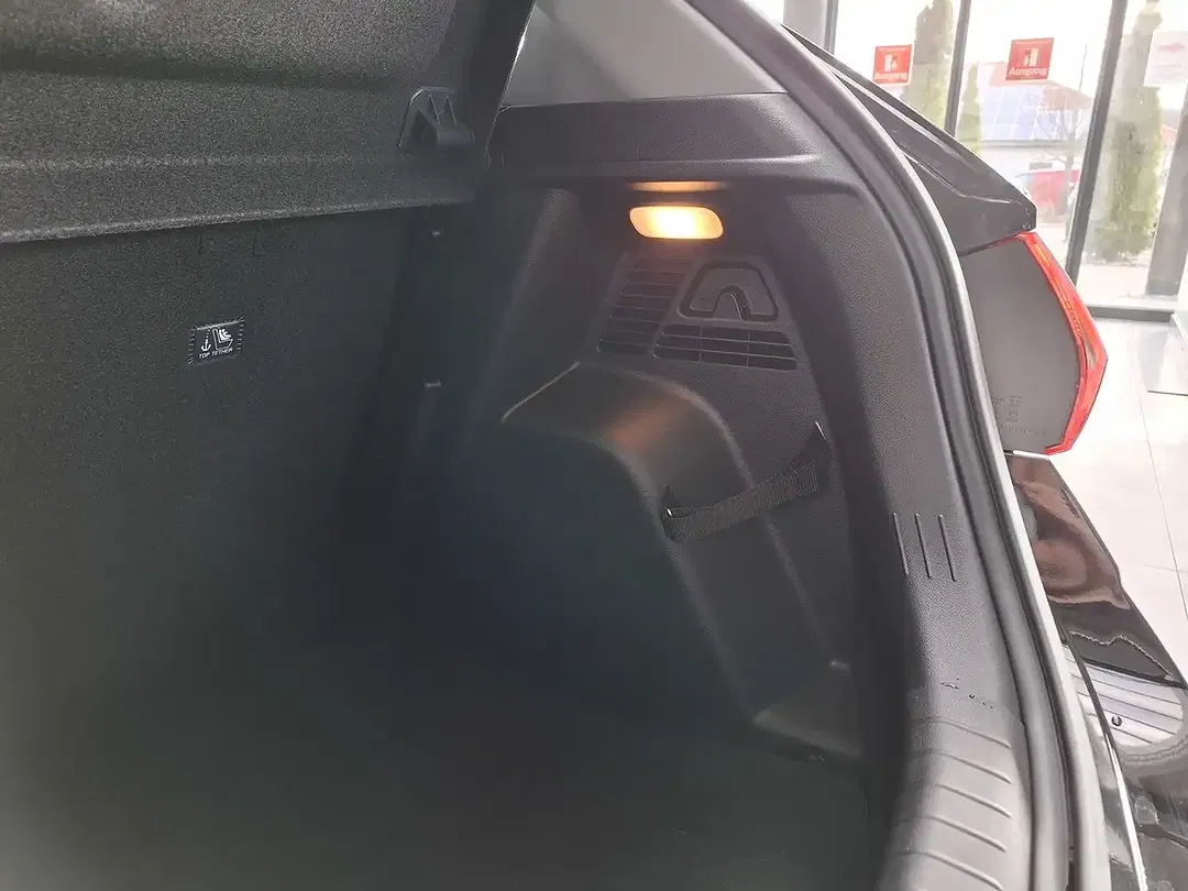 Hyundai i20 - Thumbnail 11