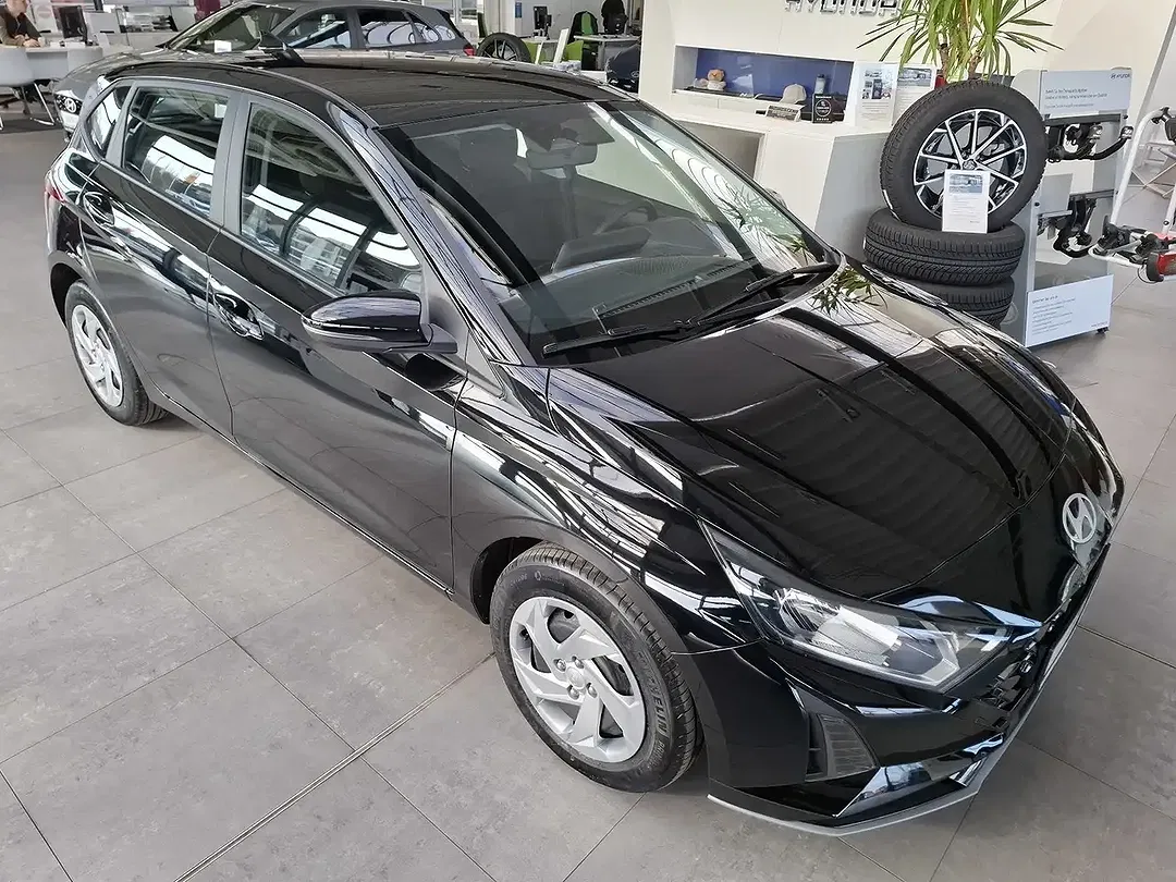 Hyundai i20 - Thumbnail 3