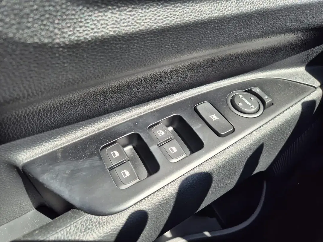 Kia Stonic - Thumbnail 14