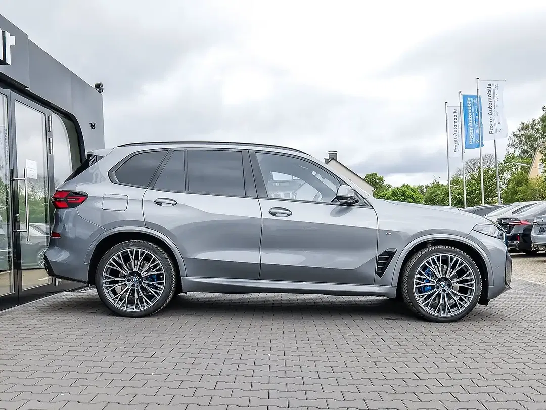 BMW X5 - Thumbnail 10