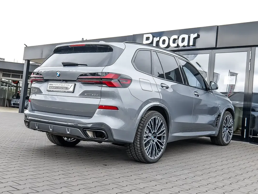 BMW X5 - Thumbnail 2