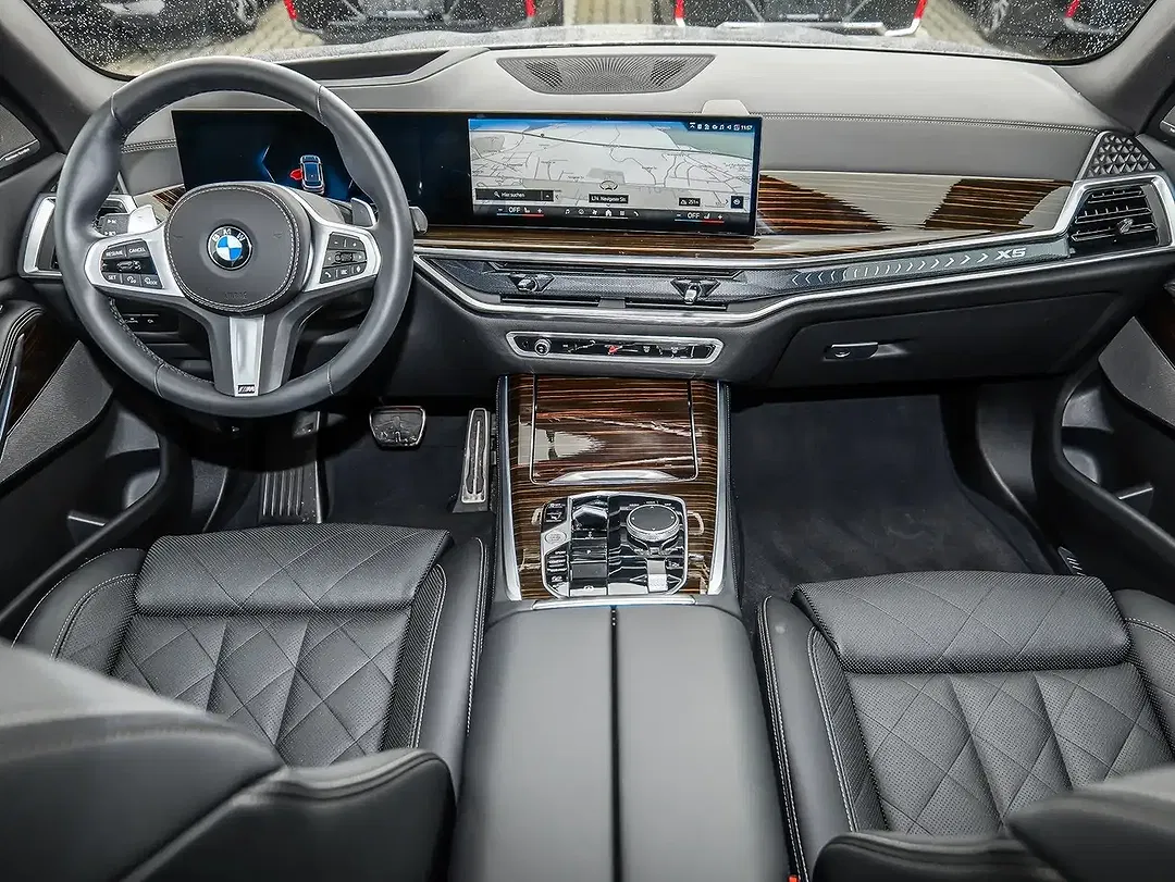 BMW X5 - Thumbnail 3