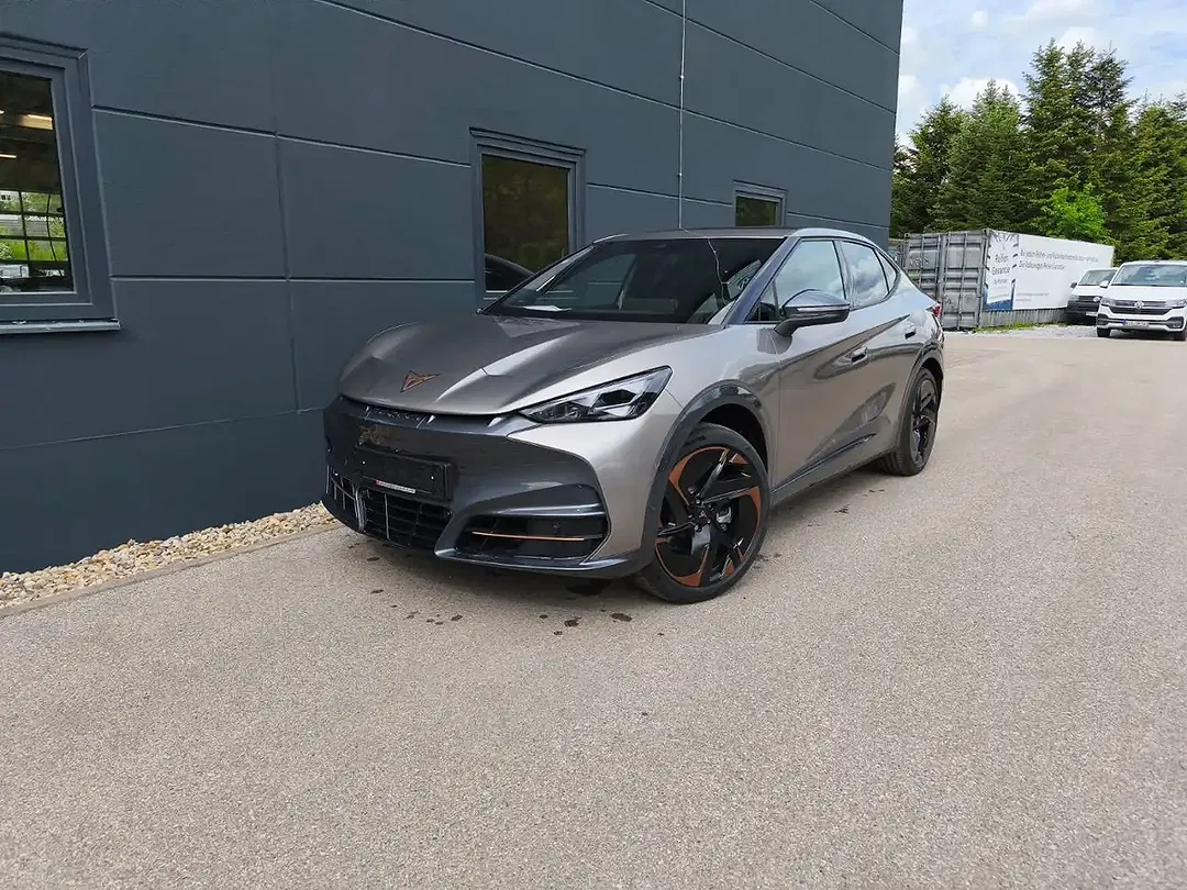 CUPRA Tavascan - Thumbnail 2