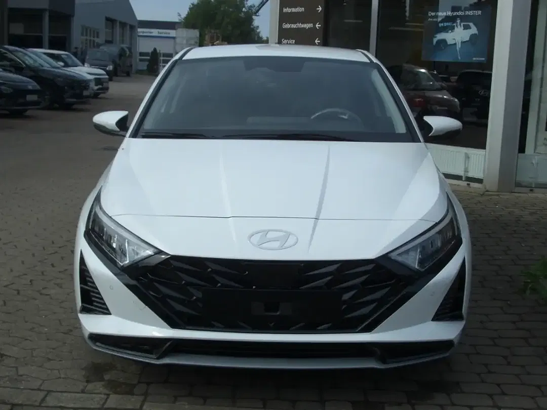 Hyundai i20 - Thumbnail 2
