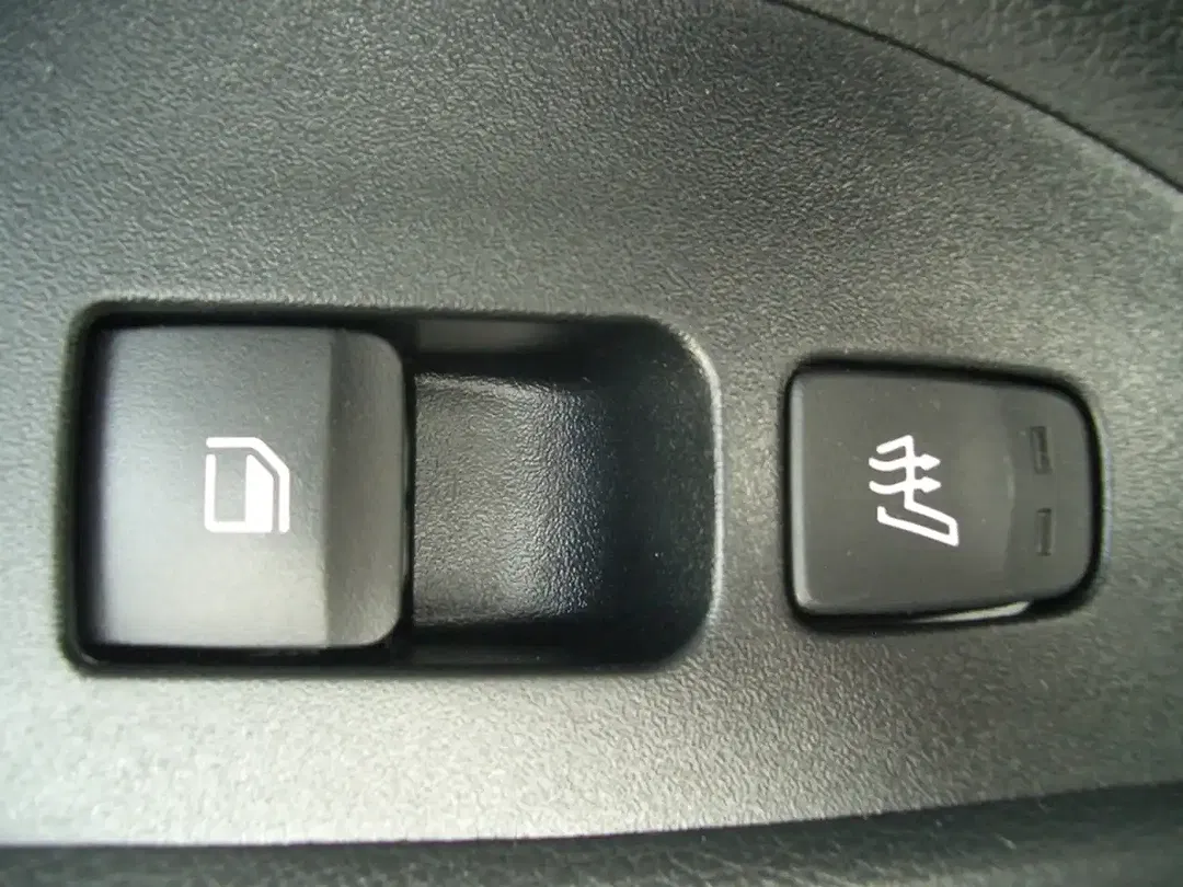 Hyundai i20 - Thumbnail 24