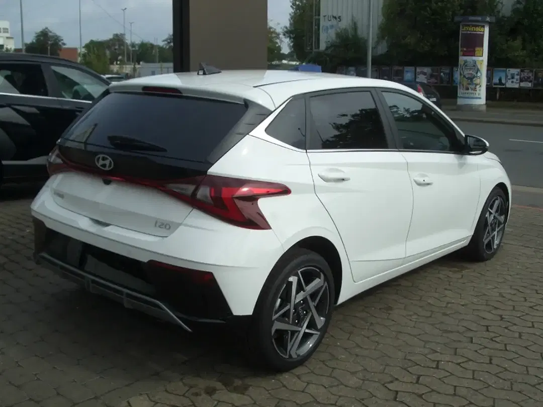 Hyundai i20 - Thumbnail 4