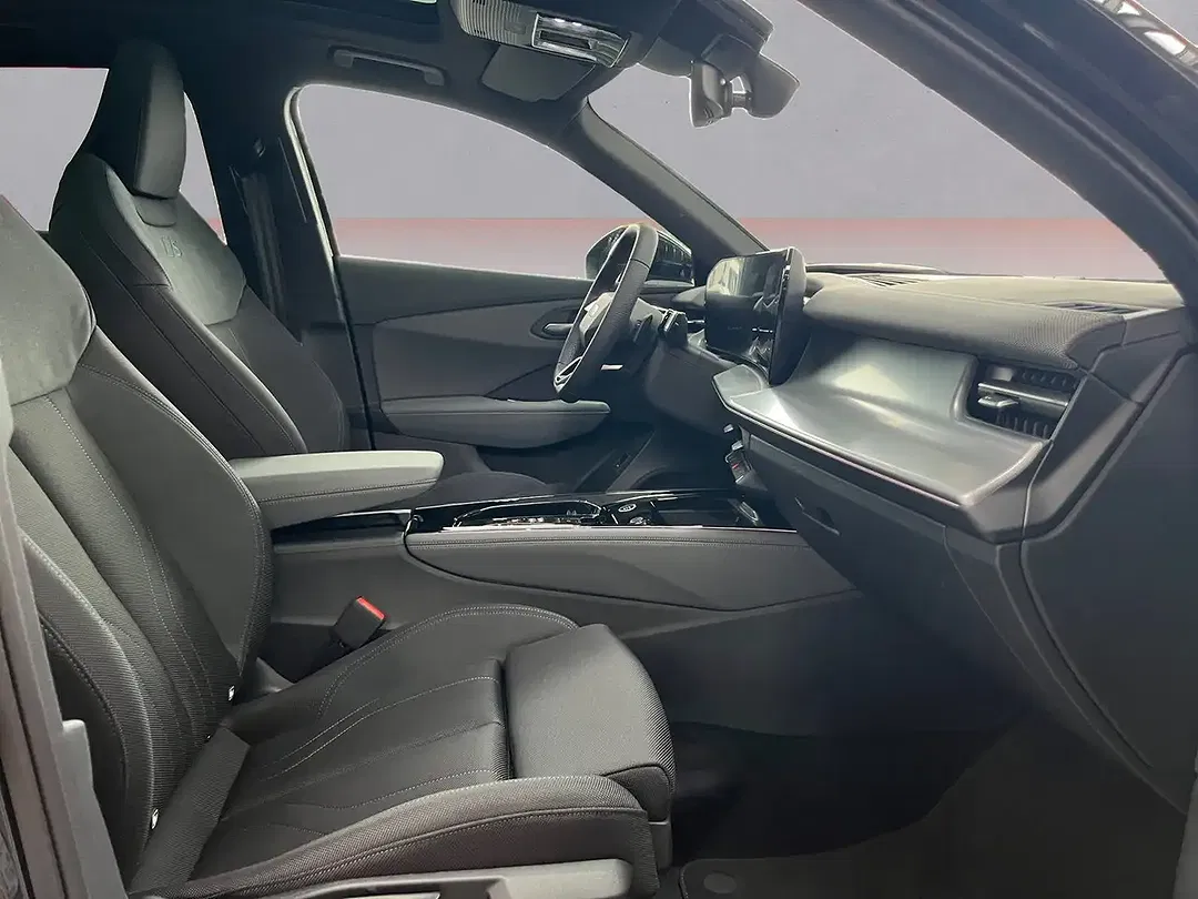 Audi Q3 - Thumbnail 14