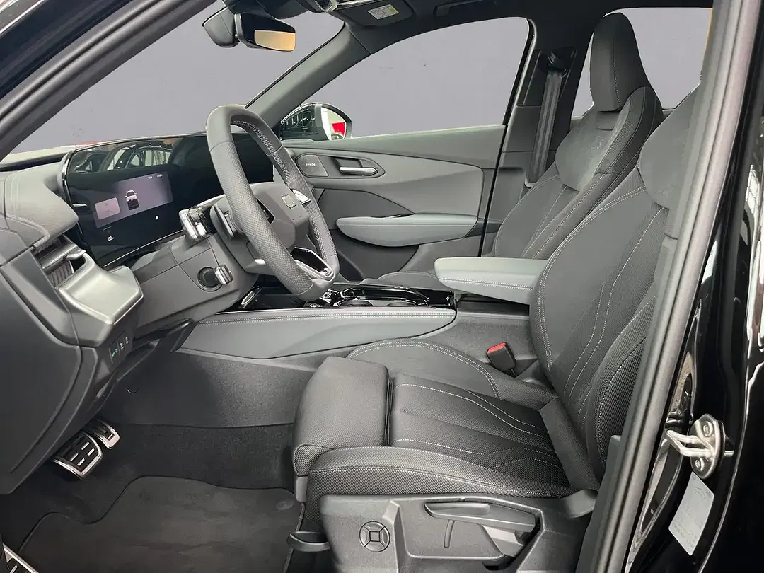 Audi Q3 - Thumbnail 8
