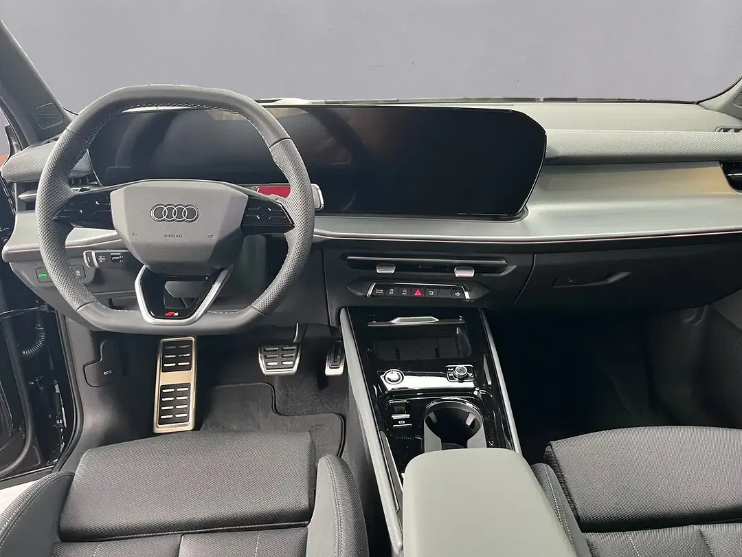 Audi Q3 - Thumbnail 9