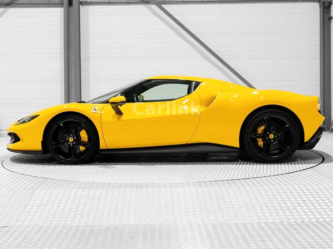 Ferrari 296 GTB - Thumbnail 2