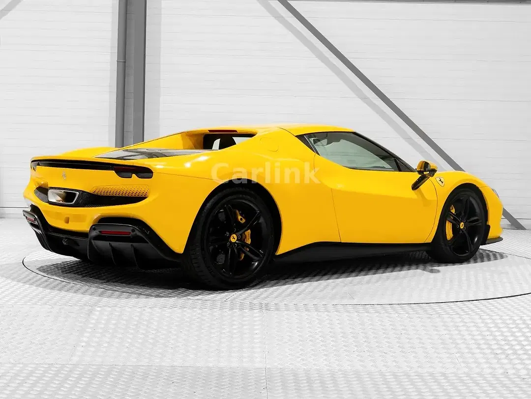 Ferrari 296 GTB - Thumbnail 3