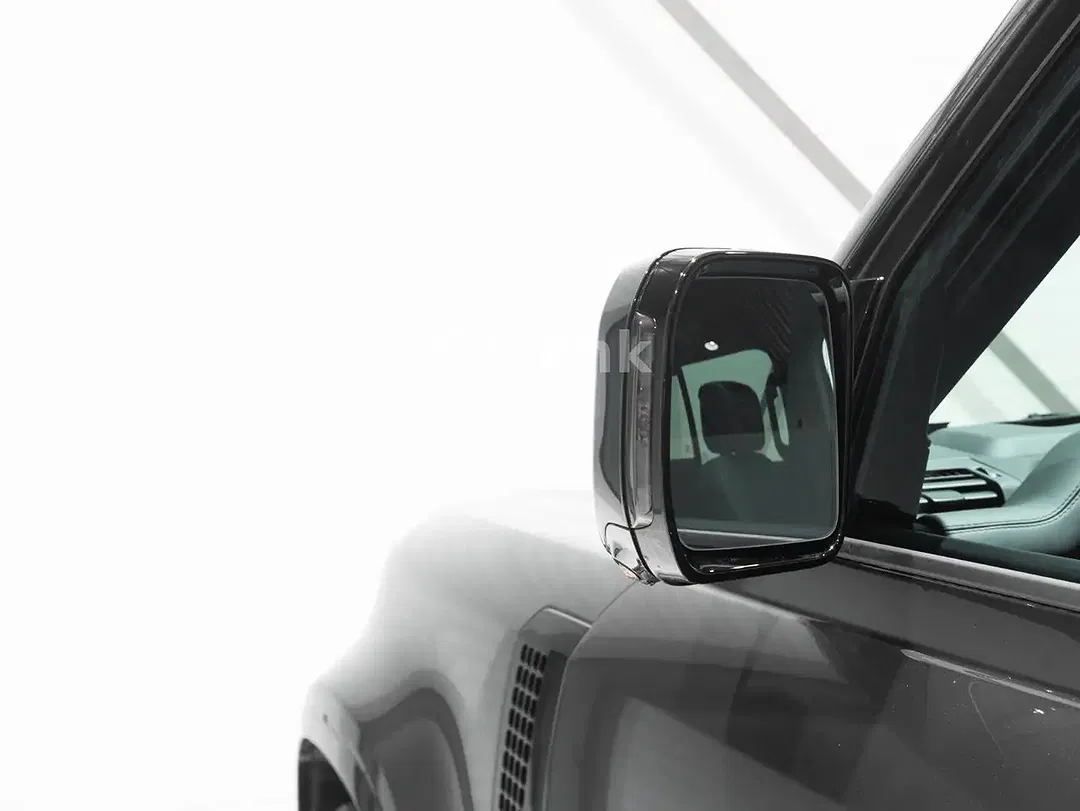 Land Rover Defender - Thumbnail 13