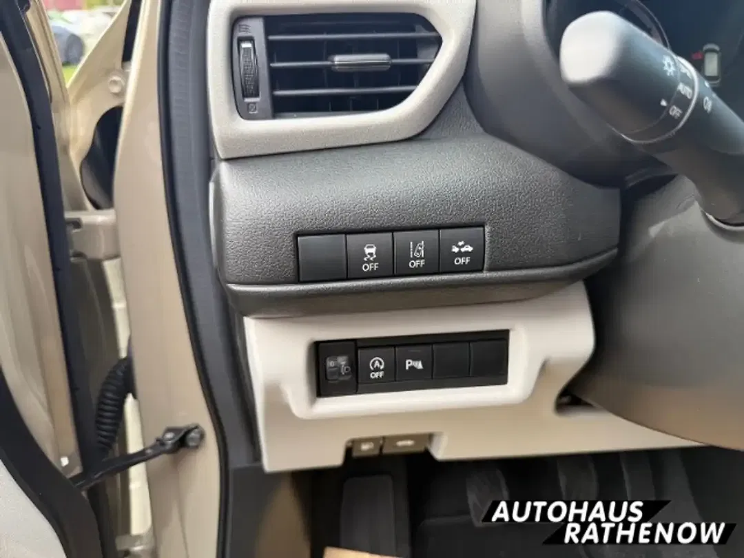 Suzuki Swift - Thumbnail 11