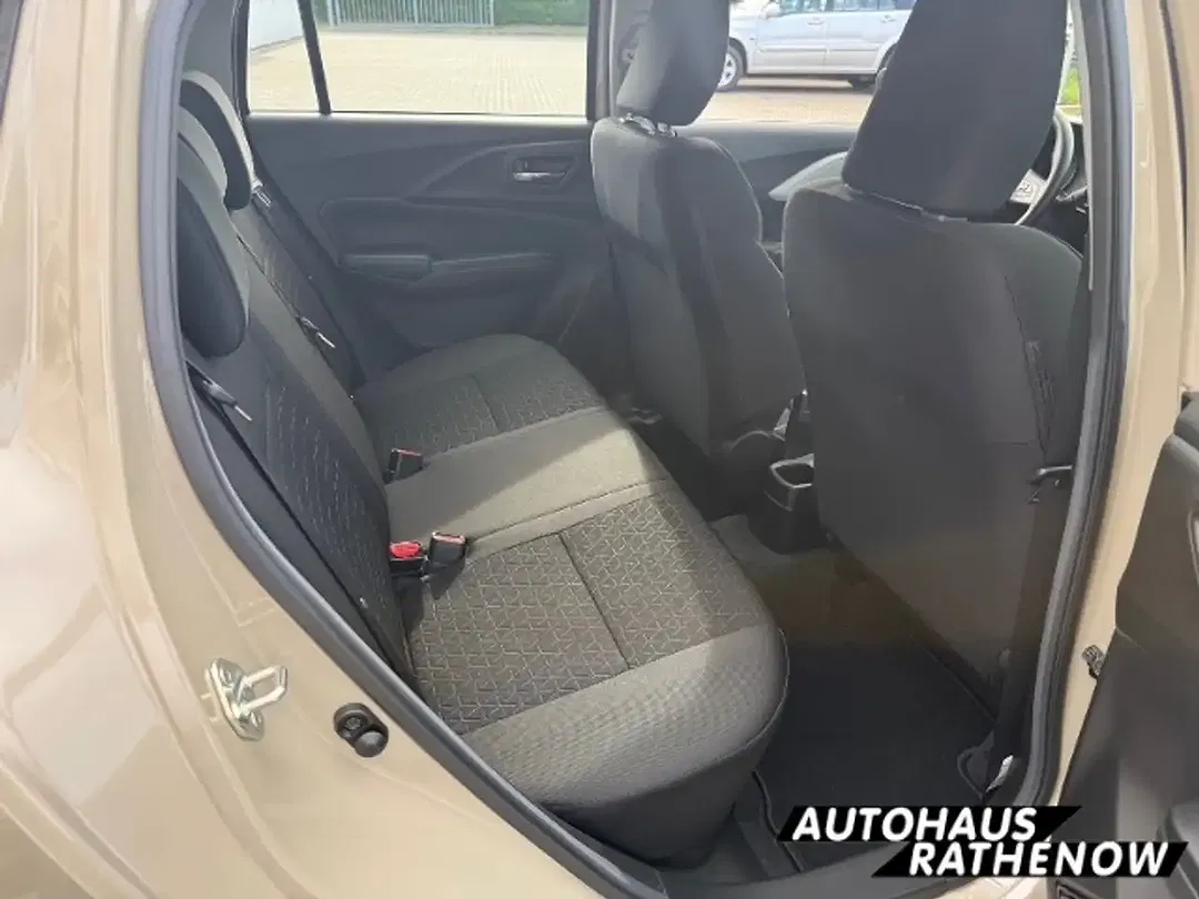 Suzuki Swift - Thumbnail 4