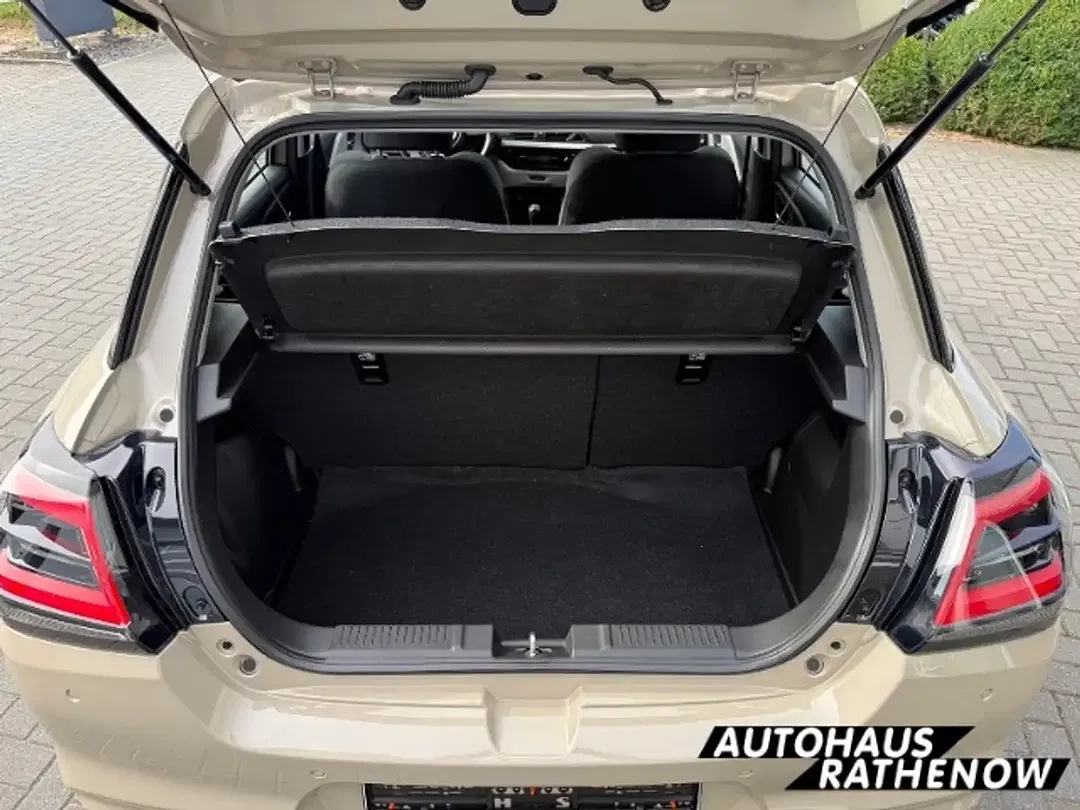 Suzuki Swift - Thumbnail 8
