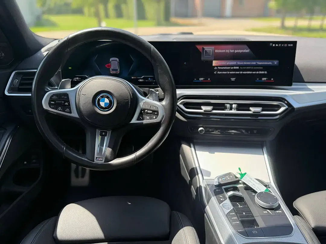 BMW 330 - Thumbnail 10