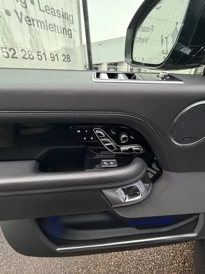 Land Rover Range Rover - Thumbnail 14
