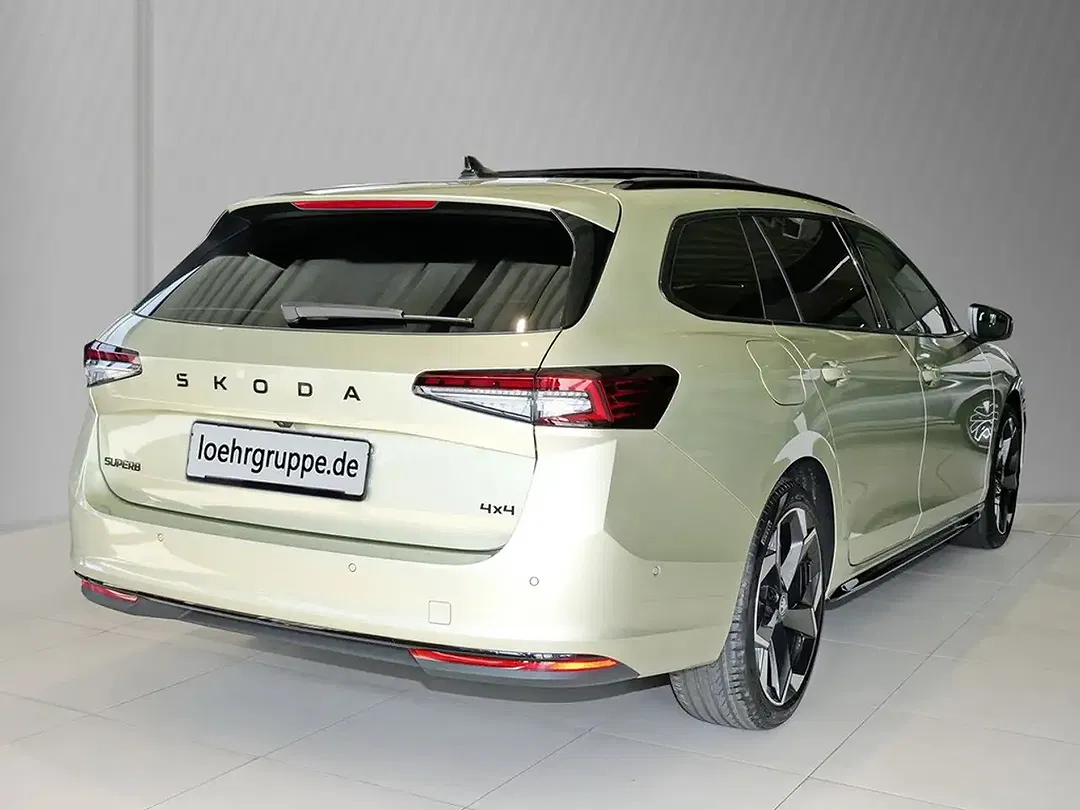 Skoda Superb - Thumbnail 4