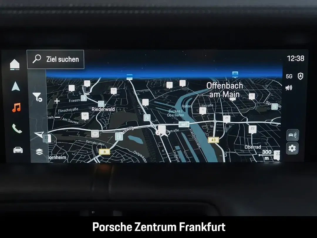 Porsche Taycan - Thumbnail 10