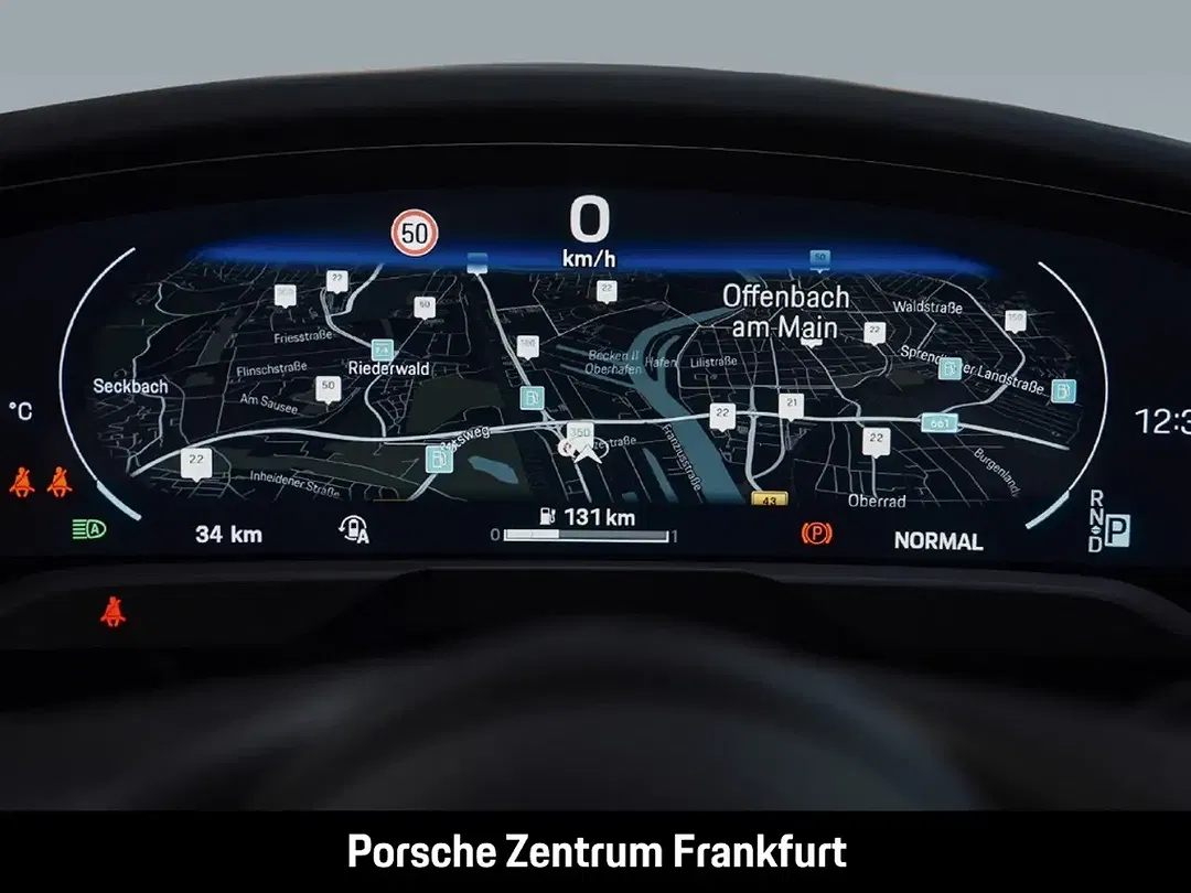 Porsche Taycan - Thumbnail 12