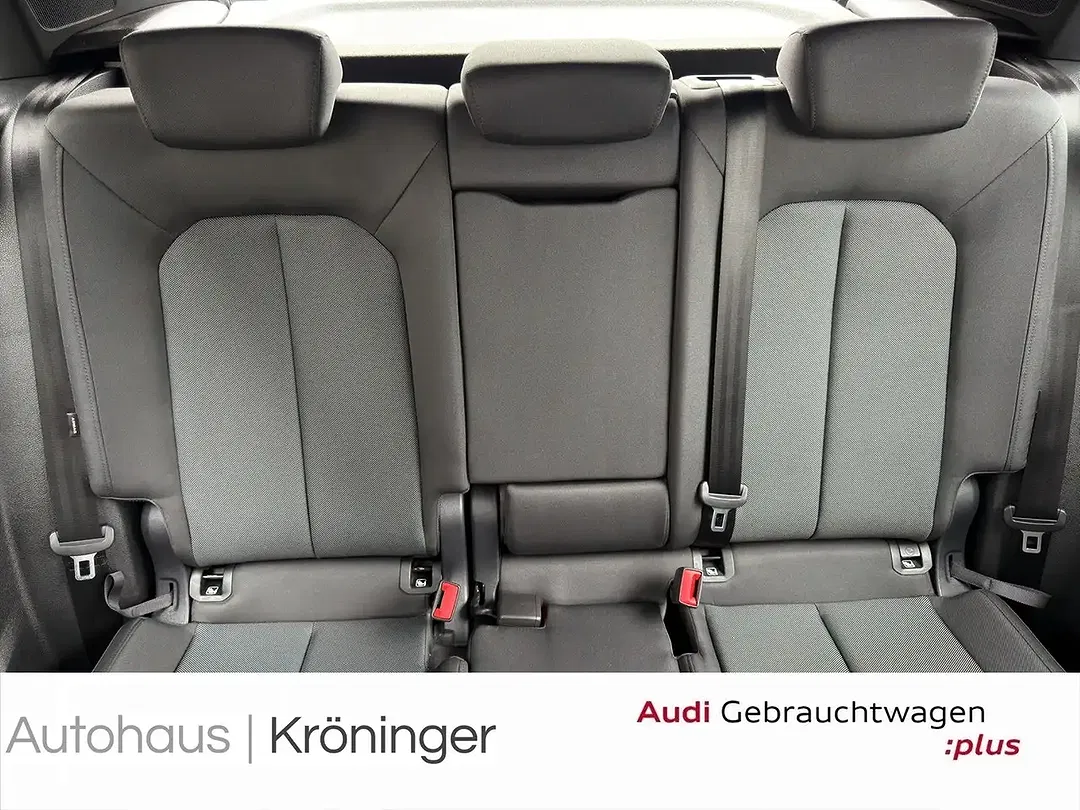 Audi Q3 - Thumbnail 10