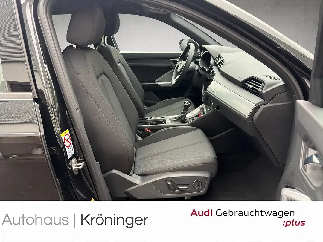 Audi Q3 - Thumbnail 9