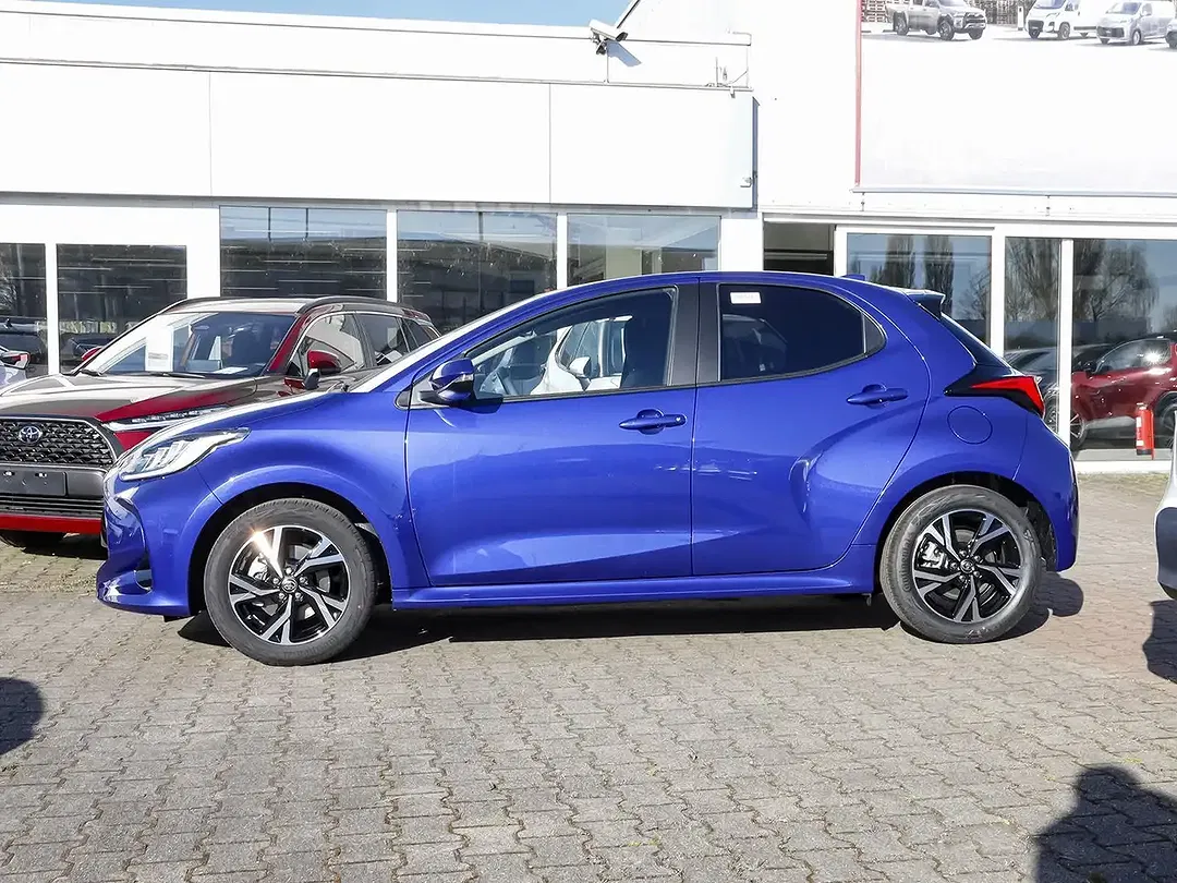 Toyota Yaris - Thumbnail 3