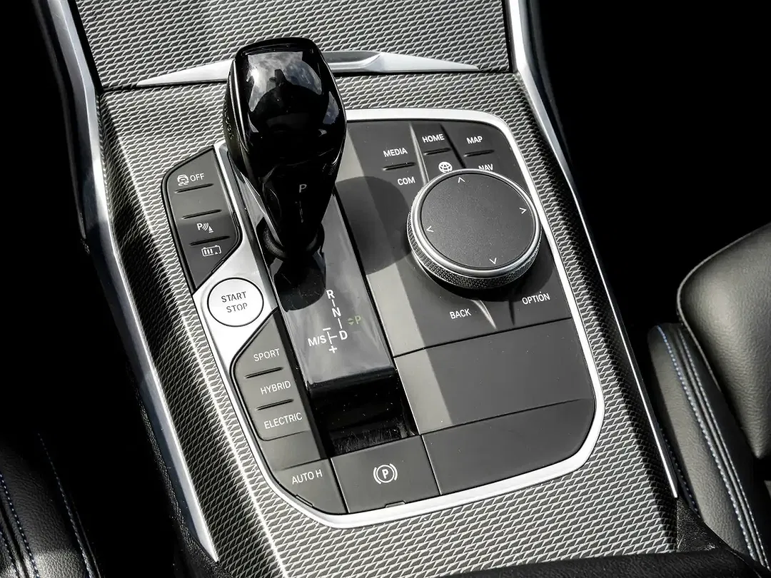 BMW 320 - Thumbnail 10