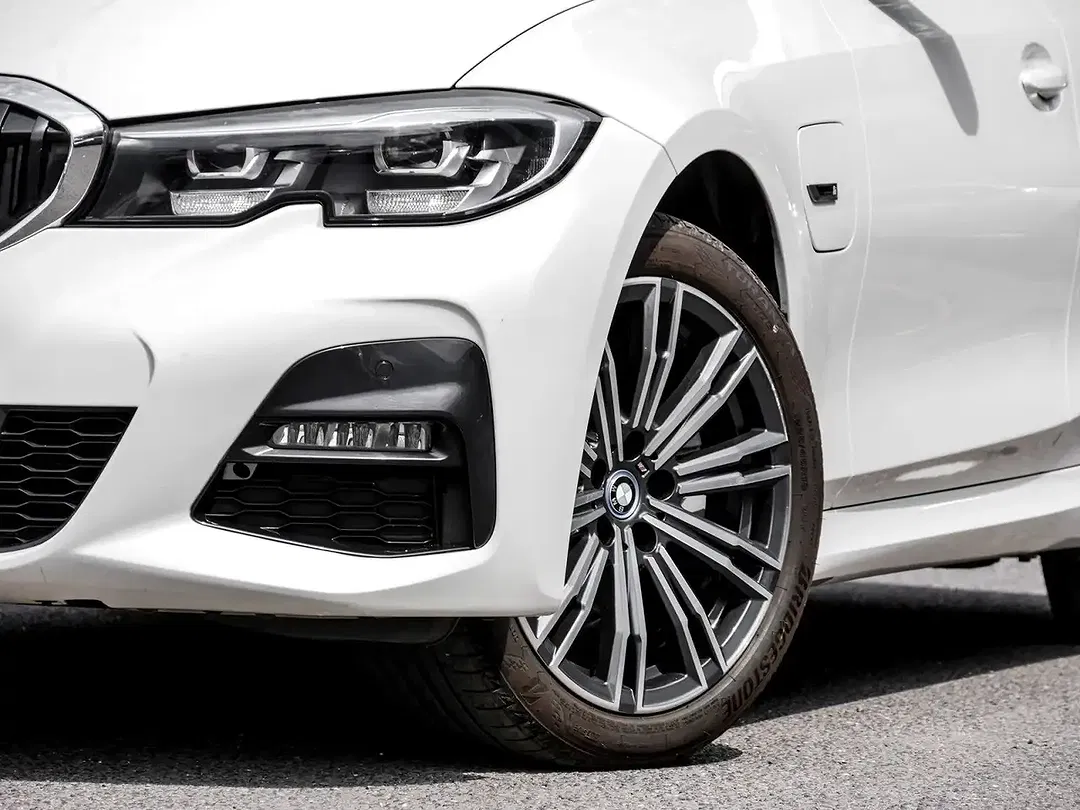 BMW 320 - Thumbnail 5