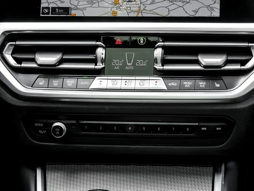 BMW 320 - Thumbnail 8