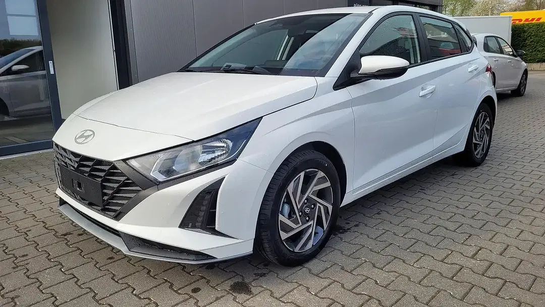 Hyundai i20 - Thumbnail 1