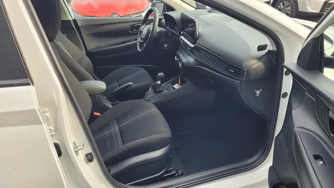 Hyundai i20 - Thumbnail 10