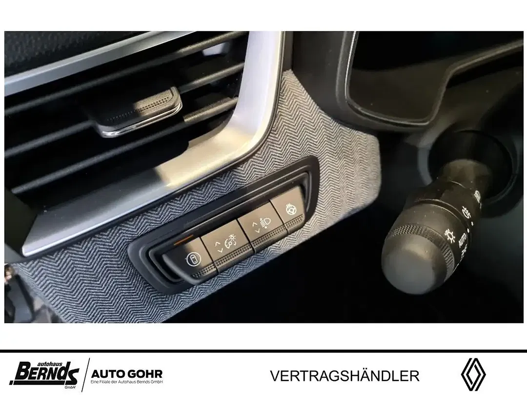 Renault Clio - Thumbnail 11
