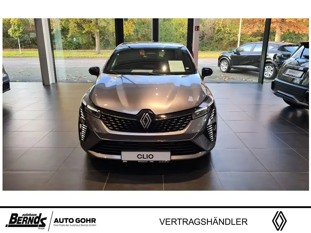 Renault Clio - Thumbnail 3