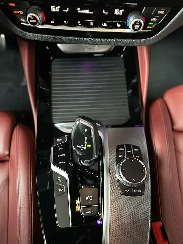 BMW X4 - Thumbnail 13
