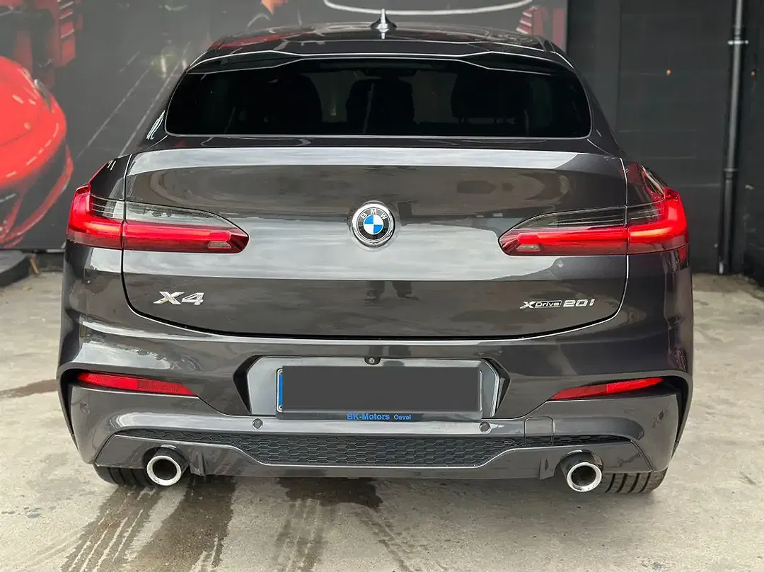 BMW X4 - Thumbnail 4