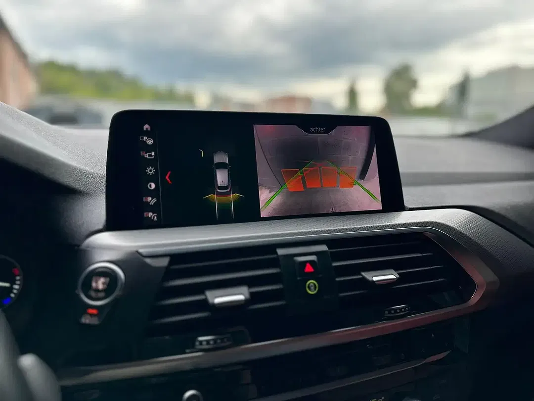 BMW X4 - Thumbnail 8