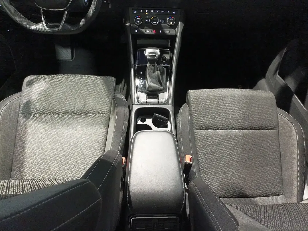 Skoda Karoq - Thumbnail 14